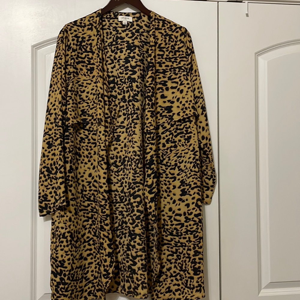 Cheetah-print Kimono